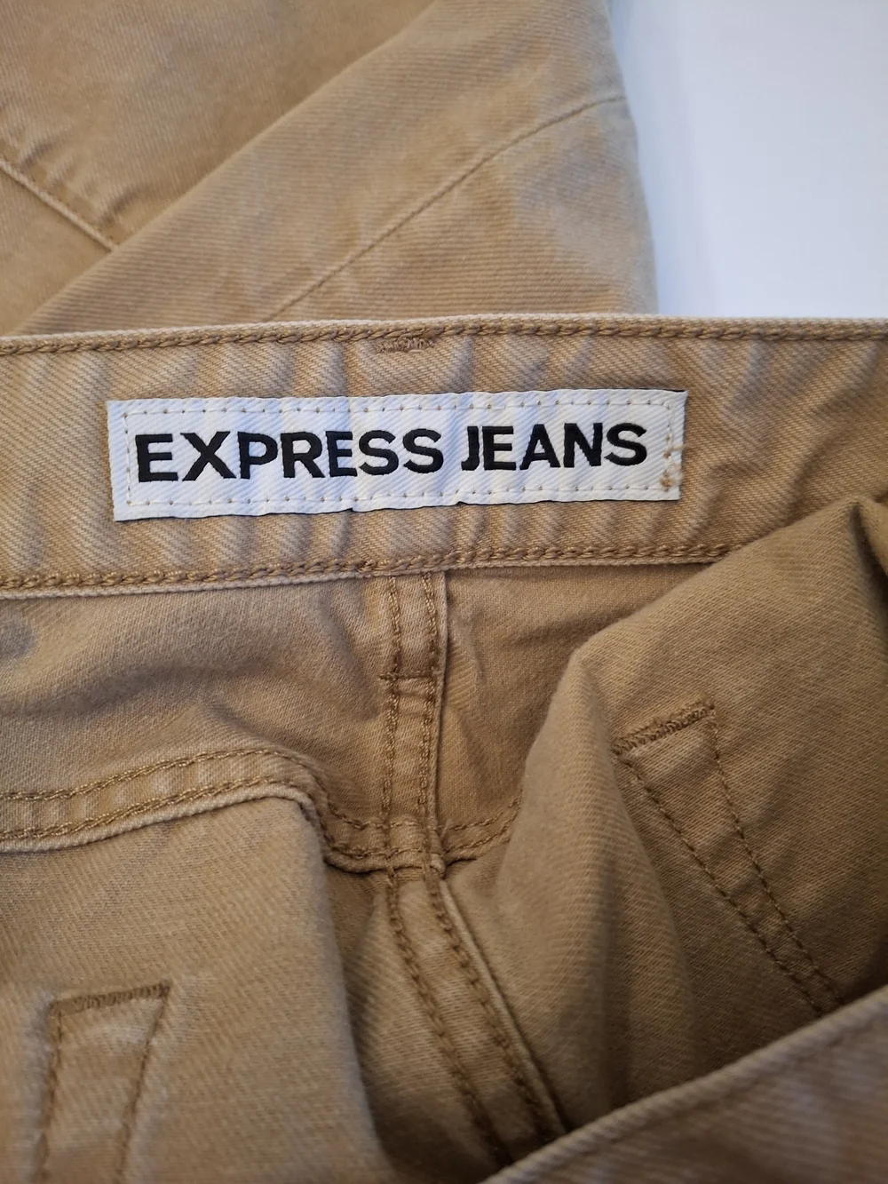 Express Men’s Slim Straight Jeans in Khaki 32x30